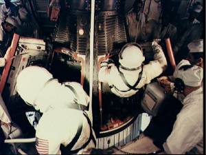 La entrada en el interior de la Gemini (Foto: NASA)